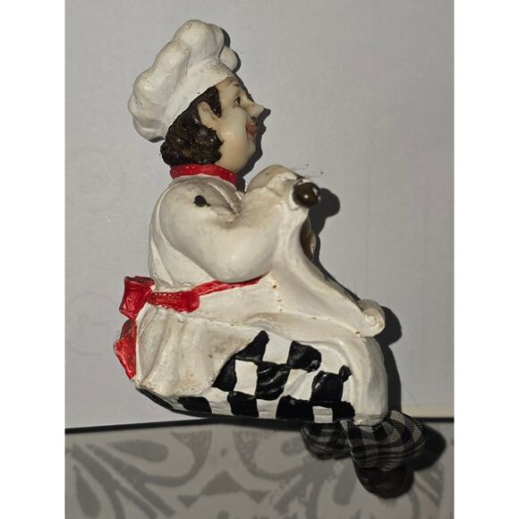 Chef Shelf-Sitter Figurine with Menu Scroll & Gingham Legs – Kitchen Décor - Picture 6 of 16